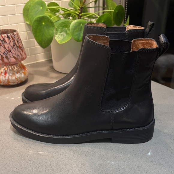 Madewell Black Ankle Boots - Picture 5 of 9